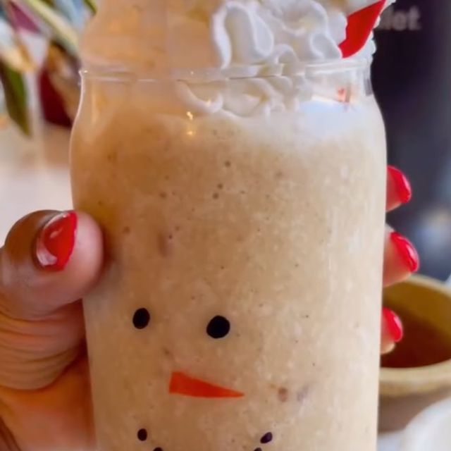 Holiday Snowman Smoothie